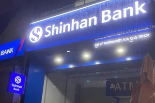 Bảng hiệu đèn LED nổi bật cả ngày lẫn đêm nhờ decal 3M