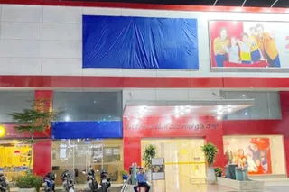 Chinh phục khách hàng với showroom trang trí decal 3M