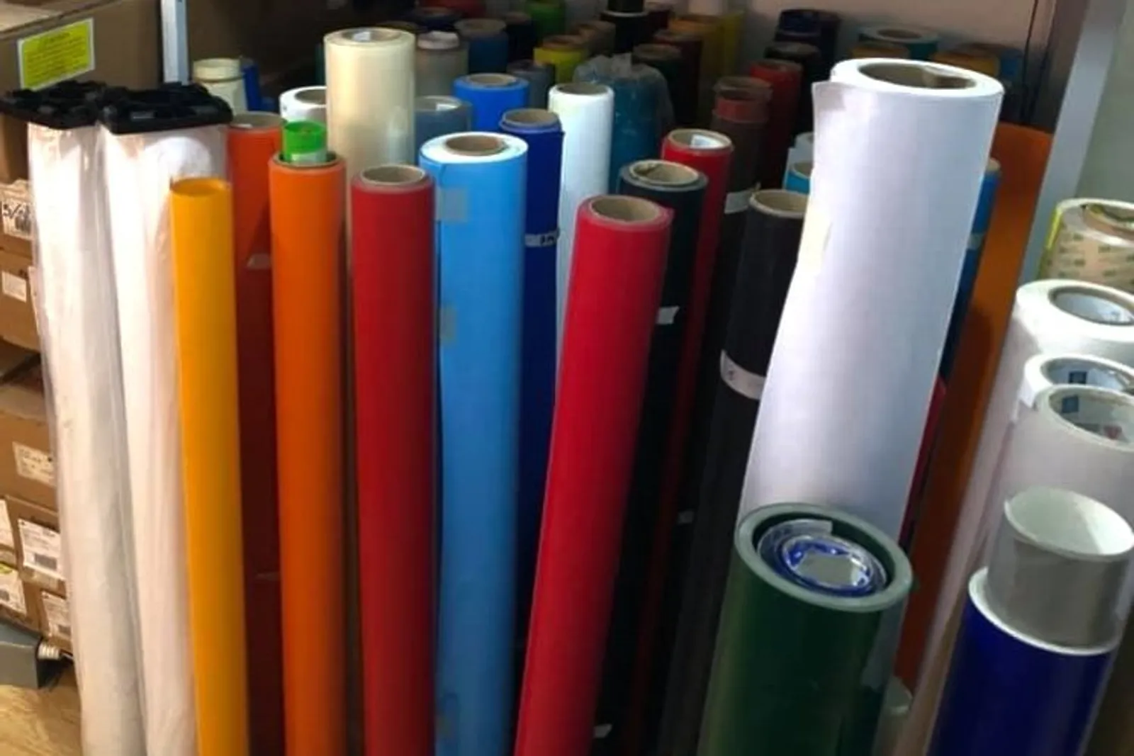 Phân biệt các loại mực dùng khi in trên decal 3M