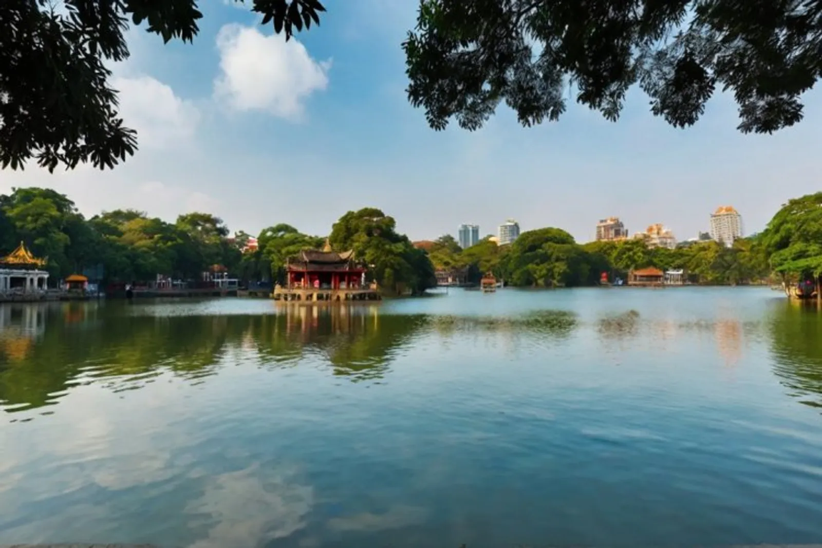 Các điểm đến du lịch hấp dẫn cho những người yêu thích văn hóa và lịch sử Hà Nội