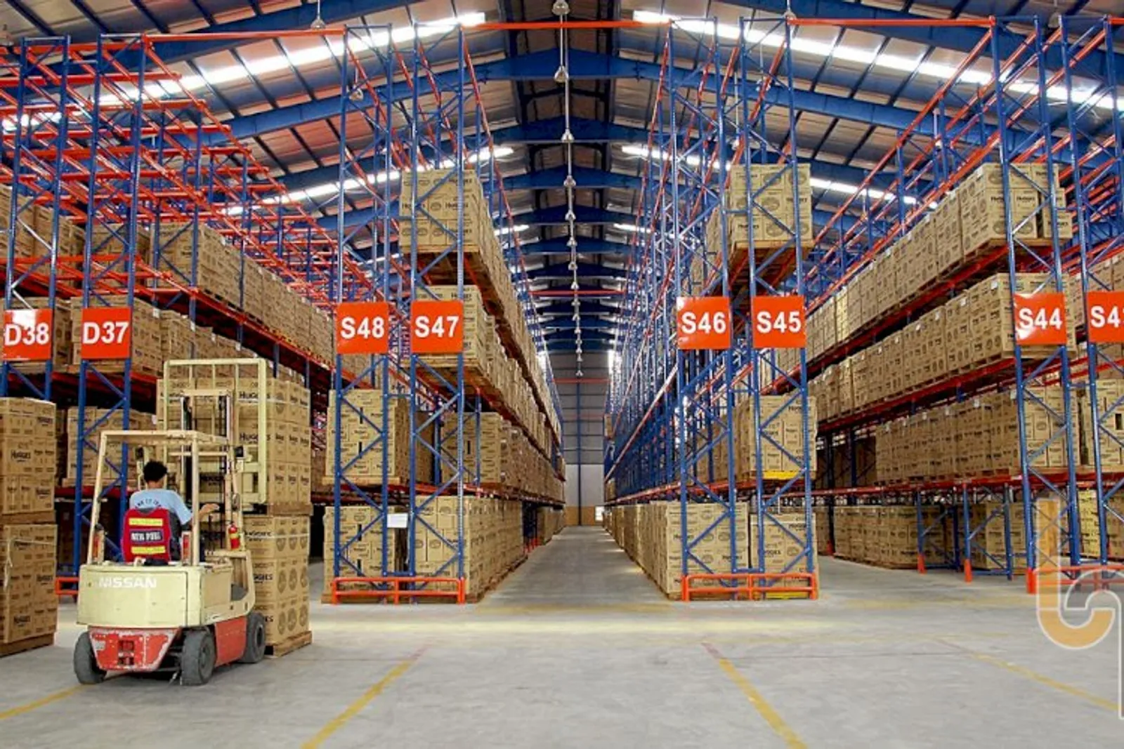 Tiện ích với các loại kệ kho hàng
