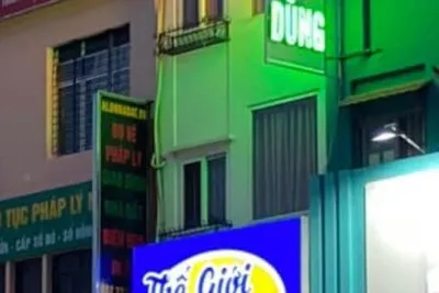 Màu sắc decal 3M nào dễ thu hút người đi đường cho biển hiệu quảng cáo?
