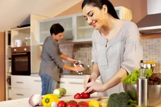 Cách làm sạch mùi hôi nhà bếp hiệu quả