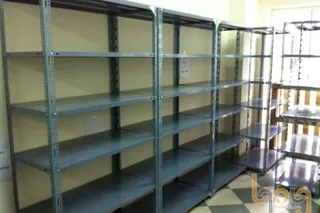 Ưu điểm và tận dụng kệ thép V lỗ trong cuộc sống