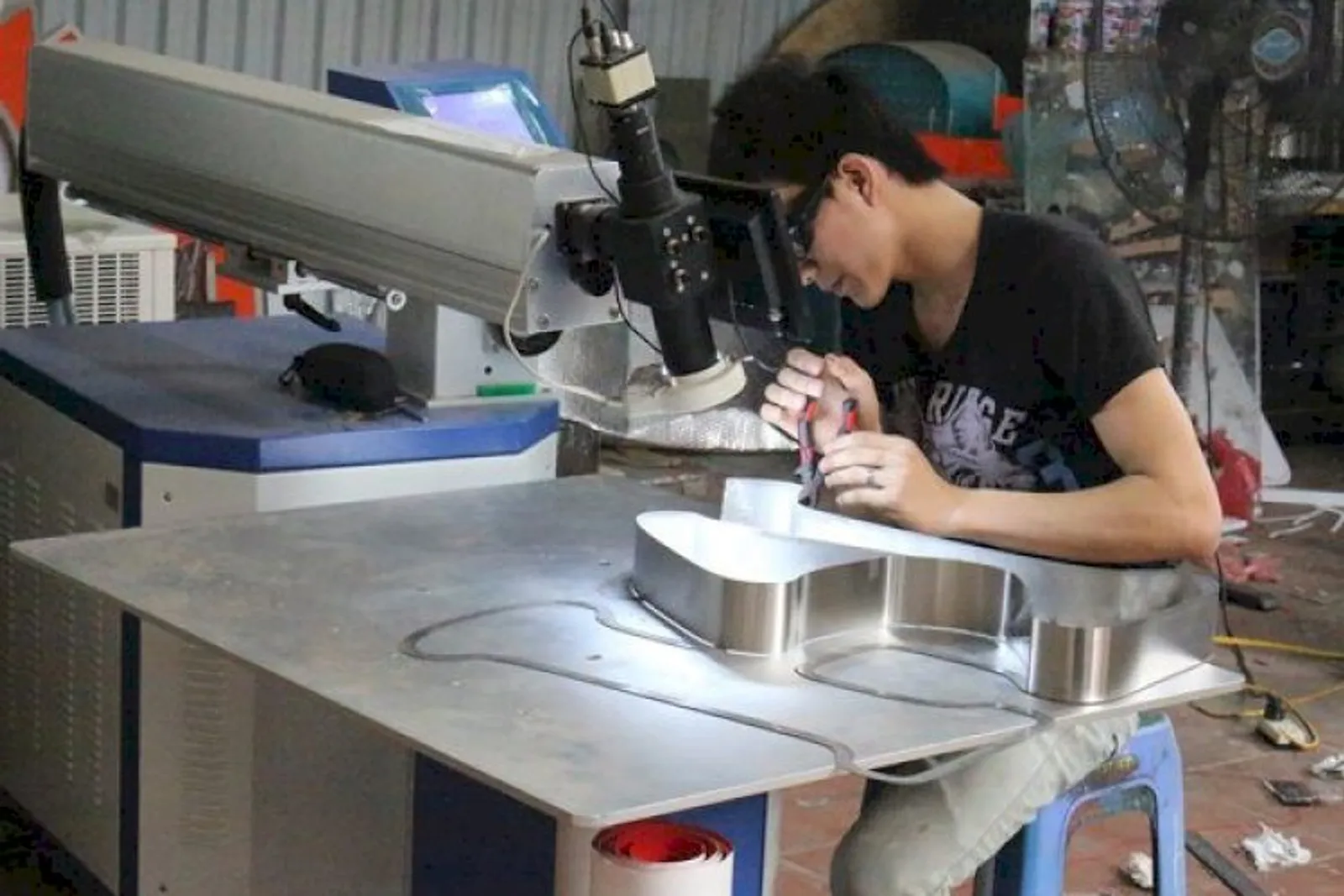 Bật mí quy trình làm chữ nổi inox có thể bạn chưa biết
